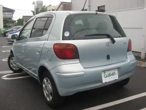 カタログ画像：ヴィッツ （VITZ） Ｕ 2003年8月 UA-SCP13 1300cc ペールブルーマイカメタリック 燃費23.5km / l バック