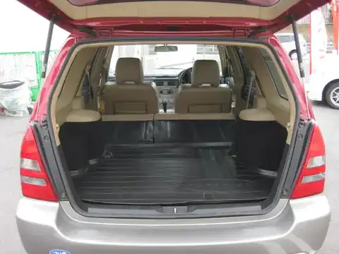 カタログ画像：フォレスター （FORESTER） Ｘ２０ 2004年4月 TA-SG5 2000cc コアレッド・メタリック 燃費13.6km / l 内装