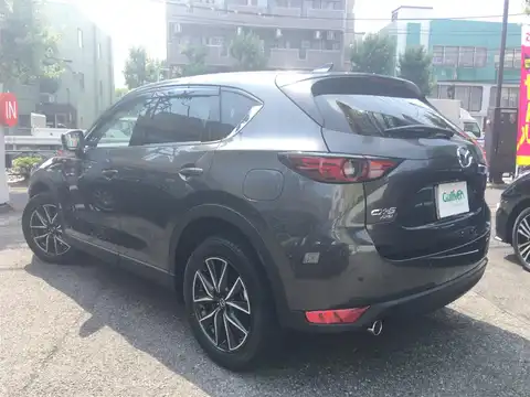 カタログ画像：ＣＸ－５ （CX-5） ＸＤ Ｌパッケージ 2018年11月 3DA-KF2P 2200cc マシーングレープレミアムメタリック 燃費17.4km / l バック