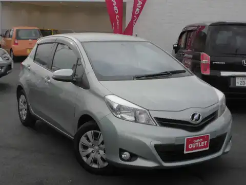 カタログ画像：ヴィッツ （VITZ） Ｕ スマートストップパッケージ 2011年9月 DBA-NSP130 1300cc ジンバックメタリック 燃費21.8km / l メイン（その他）