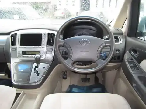 カタログ画像：アルファードハイブリッド （ALPHARD HYBRID） Ｇエディション 2005年4月 CAA-ATH10W 2400cc ペールブルーマイカメタリック 燃費17.2km / l 内装