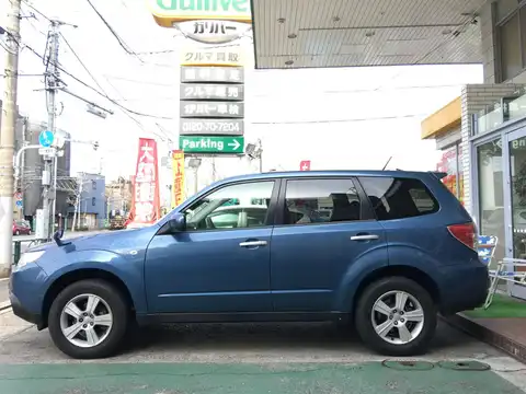 カタログ画像：フォレスター （FORESTER） ２．０ＸＳ 2007年12月 DBA-SH5 2000cc ニューポートブルー・パール 燃費14.0km / l 外装