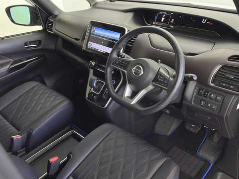 カタログ画像：セレナ （SERENA） オーテック スポーツスペック 2020年8月 5AA-GC27 2000cc ブリリアントホワイトパール（３Ｐ）orブリリアントホワイトパール（３Ｐ）／ダイヤモンドブラック（Ｐ）２トーン 燃費13.2km / l 内装