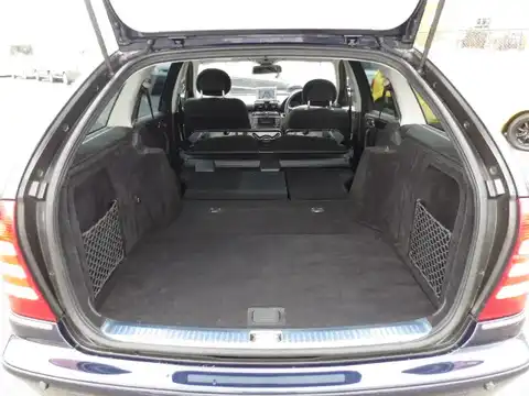 カタログ画像：Ｃクラスステーションワゴン （C-CLASS STATIONWAGON） Ｃ２００コンプレッサー ステーションワゴン 2004年6月 GH-203242 1800cc ジャスパーブルーorタンザナイトブルー 燃費10.6km / l 内装