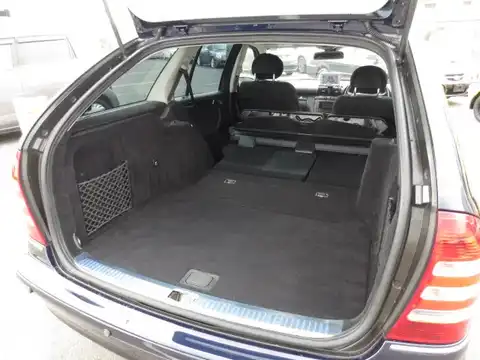 カタログ画像：Ｃクラスステーションワゴン （C-CLASS STATIONWAGON） Ｃ２００コンプレッサー ステーションワゴン 2006年3月 DBA-203242 1800cc タンザナイトブルー（Ｍ） 燃費11.4km / l 内装