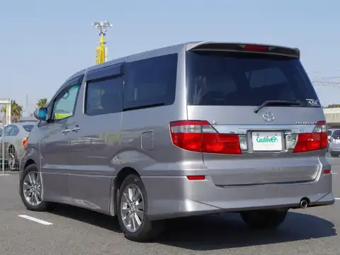 カタログ画像：アルファードＶ （ALPHARD V） ＭＳ 2002年5月 TA-MNH15W 3000cc グレーマイカメタリック 燃費8.6km / l バック