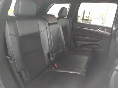 カタログ画像：ジープ・グランドチェロキー （JEEP GRAND CHEROKEE） アルティテュード 2015年7月 ABA-WK36TA 3600cc ブライトホワイトクリアコート 燃費8.6km / l 内装