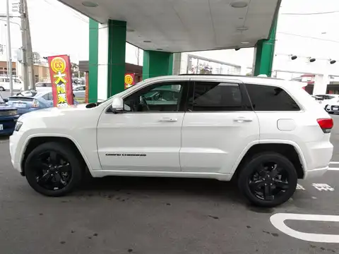 カタログ画像：ジープ・グランドチェロキー （JEEP GRAND CHEROKEE） アルティテュード 2014年7月 ABA-WK36TA 3600cc ブライトホワイトクリアコート 燃費8.6km / l 外装