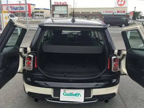 カタログ画像：ＭＩＮＩ （MINI） クーパーＳ クラブマン 2011年4月 DBA-ZG16 1600cc ペッパー・ホワイト（ソリッド） 燃費17.8km / l 内装