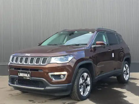 カタログ画像：ジープ・コンパス （JEEP COMPASS） リミテッド 2017年12月 ABA-M624 2400cc ブロンズメタリッククリアコート 燃費9.6km / l フロント