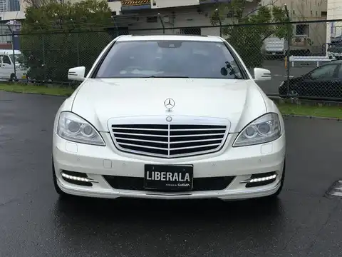 カタログ画像：Ｓクラス （S-CLASS） Ｓ５５０ロング 2009年9月 DBA-221171 5500cc ダイヤモンドホワイト（Ｍ） 燃費7.5km / l フロント