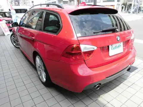 カタログ画像：３シリーズ （3 SERIES） ３３５ｉツーリング Ｍスポーツパッケージ 2008年10月 ABA-VS35 3000cc 燃費8.6km / l バック