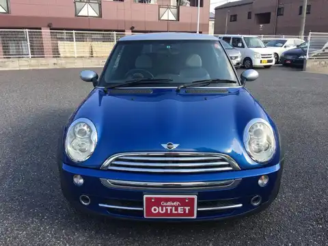 カタログ画像：ＭＩＮＩ （MINI） クーパー チェックメイト 2006年2月 GH-RA16 1600cc ハイパー・ブルー（メタリック） 燃費11.6km / l フロント