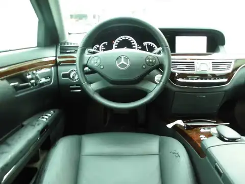 カタログ画像：Ｓクラス （S-CLASS） Ｓ３５０ 2009年1月 DBA-221056 3500cc カルサイトホワイト（Ｓ） 燃費8.4km / l 内装