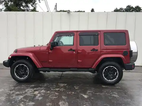 カタログ画像：ジープ・ラングラーアンリミテッド （JEEP WRANGLER UNLIMITED） アルティテュード 2012年8月 ABA-JK36L 3600cc ディープチェリーレッド 燃費7.5km / l 外装