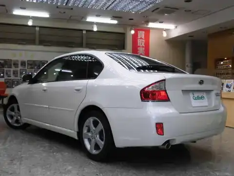 カタログ画像：レガシィＢ４ （LEGACY B4） ２．０ｉ ブライトン 2007年5月 CBA-BL5 2000cc サテンホワイト・パール 燃費14.0km / l バック