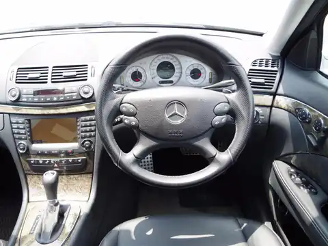 カタログ画像：Ｅクラス （E-CLASS） Ｅ３５０ アバンギャルドＳ 2008年1月 DBA-211056C 3500cc キューバナイトシルバー（Ｍ）orイリジウムシルバー（Ｍ） 燃費8.6km / l 内装