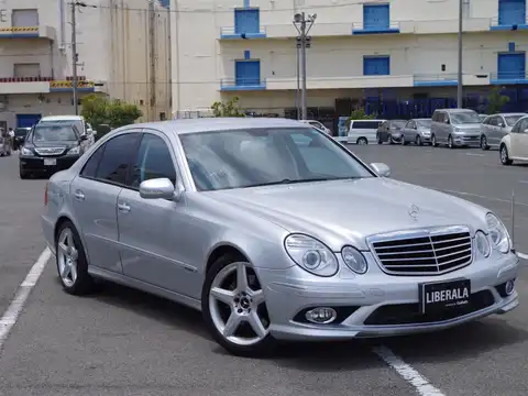 カタログ画像：Ｅクラス （E-CLASS） Ｅ３５０ アバンギャルドＳ 2008年1月 DBA-211056C 3500cc キューバナイトシルバー（Ｍ）orイリジウムシルバー（Ｍ） 燃費8.6km / l メイン（その他）