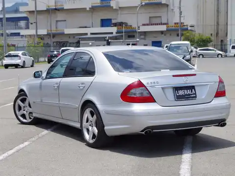 カタログ画像：Ｅクラス （E-CLASS） Ｅ３５０ アバンギャルドＳ 2008年1月 DBA-211056C 3500cc キューバナイトシルバー（Ｍ）orイリジウムシルバー（Ｍ） 燃費8.6km / l バック