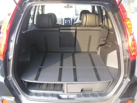 カタログ画像：エクストレイル （X-TRAIL） ２０Ｘtt 2009年12月 DBA-T31 2000cc ダイヤモンドブラック（Ｐ） 燃費14.0km / l 内装