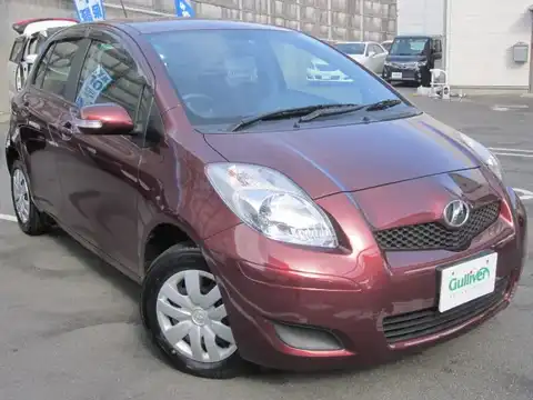 カタログ画像：ヴィッツ （VITZ） ＦリミテッドⅡ 2009年8月 DBA-SCP90 1300cc スーパーレッドⅤorダークレッドマイカ 燃費20.0km / l メイン（その他）