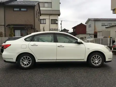 カタログ画像：ブルーバードシルフィ （BLUEBIRD SYLPHY） ２０Ｓ 2007年5月 DBA-KG11 2000cc ホワイトパール（３Ｐ） 燃費16.0km / l 外装