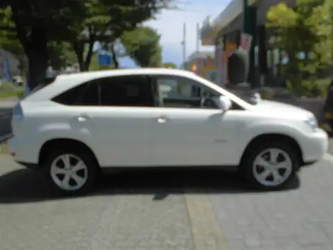 カタログ画像：ハリアーハイブリッド （HARRIER HYBRID） Ｌパッケージ 2010年8月 DAA-MHU38W 3300cc ホワイトパールクリスタルシャイン 燃費17.8km / l 外装