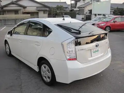 カタログ画像：プリウス （PRIUS） Ｇ 2009年5月 DAA-ZVW30 1800cc ホワイトパールクリスタルシャイン 燃費30.4km / l バック