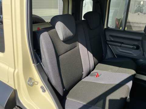 カタログ画像：ジムニー （JIMNY） ＸＧ 2025年11月 3BA-JB64W 660cc 燃費14.3km / l メイン