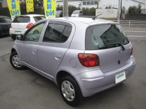 カタログ画像：ヴィッツ （VITZ） ペアスタイル 2004年2月 CBA-SCP10 1000cc ラベンダーメタリック 燃費19.6km / l バック