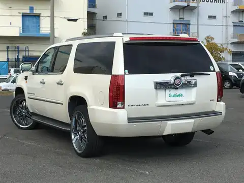 カタログ画像：キャデラックエスカレード （CADILLAC ESCALADE） ベースグレード 2005年12月 6000cc ホワイト・ダイアモンド バック