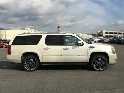 カタログ画像：キャデラックエスカレード （CADILLAC ESCALADE） ベースグレード 2005年12月 6000cc ホワイト・ダイアモンド 外装