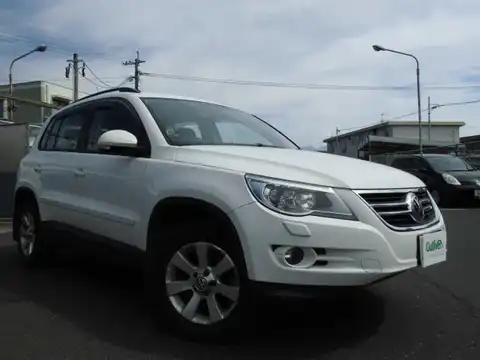 カタログ画像：ティグアン （TIGUAN） スポーツ＆スタイル 2009年3月 ABA-5NCAW 2000cc キャンディホワイト 燃費9.6km / l メイン（その他）