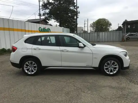 カタログ画像：Ｘ１ （X1） ｘＤｒｉｖｅ ２５ｉ 2010年11月 ABA-VL25 3000cc アルピン・ホワイトⅢorミネラル・ホワイト 燃費9.8km / l 外装