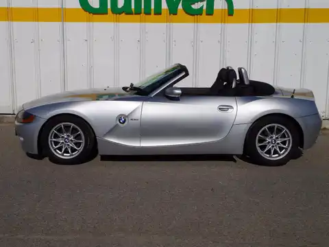 カタログ画像：Ｚ４ （Z4） ２．２ｉ 2004年4月 GH-BT22 2200cc チタンシルバー（メタリックカラー） 燃費9.5km / l 外装