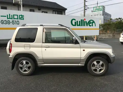 カタログ画像：パジェロミニ （PAJERO MINI） サウンドビートエディションＸＲ 2004年4月 TA-H58A 660cc ミディアムシルバーメタリック／ホワイトソリッド／ミディアムシルバーメタリック・３ウェイ２トーン or ミディアムシルバーメタリック／ミディアムブルーマイカ／ミディアムシルバーメタリック・３ウェイ２トーン 外装