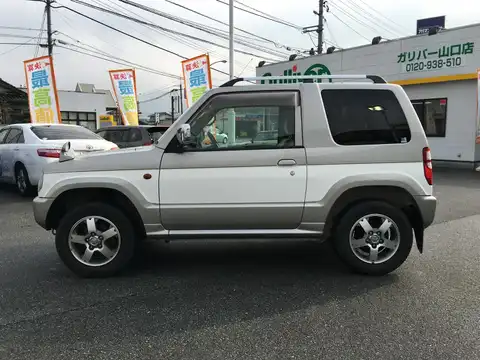 カタログ画像：パジェロミニ （PAJERO MINI） サウンドビートエディションＸＲ 2004年4月 TA-H58A 660cc ミディアムシルバーメタリック／ホワイトソリッド／ミディアムシルバーメタリック・３ウェイ２トーン or ミディアムシルバーメタリック／ミディアムブルーマイカ／ミディアムシルバーメタリック・３ウェイ２トーン 外装