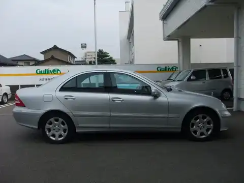 カタログ画像：Ｃクラス （C-CLASS） Ｃ２００コンプレッサー 2005年8月 DBA-203042 1800cc キューバナイトシルバー（Ｍ）orイリジウムシルバー（Ｍ） 燃費11.4km / l 外装