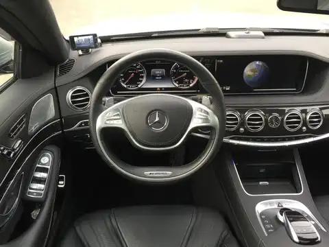 カタログ画像：Ｓクラス （S-CLASS） Ｓ６３ ＡＭＧ ４マチックロング 2014年6月 CBA-222178 5500cc イリジウムシルバー（Ｍ）orパラジウムシルバー（Ｍ）orダイヤモンドシルバー（Ｍ） 燃費8.9km / l 内装