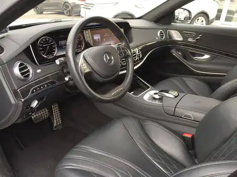 カタログ画像：Ｓクラス （S-CLASS） Ｓ６３ ＡＭＧ ４マチックロング 2014年6月 CBA-222178 5500cc イリジウムシルバー（Ｍ）orパラジウムシルバー（Ｍ）orダイヤモンドシルバー（Ｍ） 燃費8.9km / l 内装