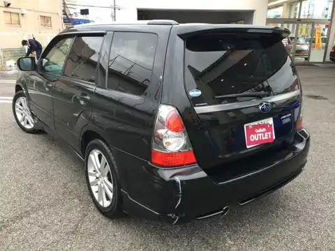 カタログ画像：フォレスター （FORESTER） クロススポーツ２．０Ｔ 2005年12月 TA-SG5 2000cc オブシディアンブラック・パール 燃費12.2km / l バック