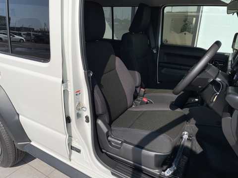 カタログ画像：ジムニー （JIMNY） ＸＧ 2025年11月 3BA-JB64W 660cc 燃費14.3km / l メイン