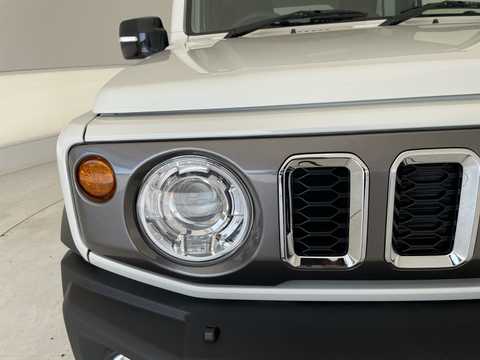 カタログ画像：ジムニー （JIMNY） ＸＧ 2025年11月 3BA-JB64W 660cc 燃費14.3km / l メイン