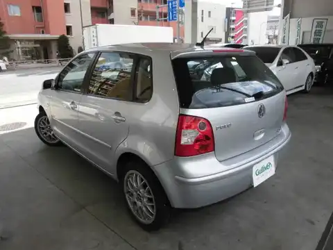 カタログ画像：ポロ （POLO） アベニーダ 2004年1月 GH-9NBBY 1400cc リフレックスシルバーメタリック 燃費13.4km / l バック