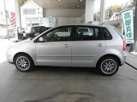 カタログ画像：ポロ （POLO） アベニーダ 2004年1月 GH-9NBBY 1400cc リフレックスシルバーメタリック 燃費13.4km / l 外装