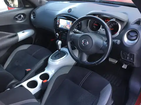 カタログ画像：ジューク （JUKE） １６ＧＴ ＦＯＵＲ パーソナライゼーション 2018年5月 CBA-NF15 1600cc ラディアントレッド（ＰＭ）orパッションレッド 燃費13.4km / l 内装