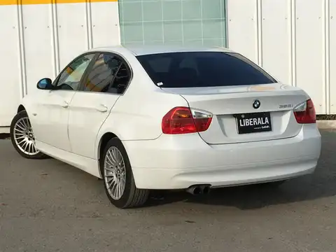 カタログ画像：３シリーズ （3 SERIES） ３２３ｉ ハイラインパッケージ 2006年9月 ABA-VB23 2500cc 燃費9.4km / l バック