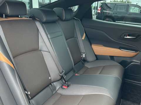 トヨタ,クラウンクロスオーバー,ＲＳアドバンスド・ザ リミテッド－マットメタル,2023年12月