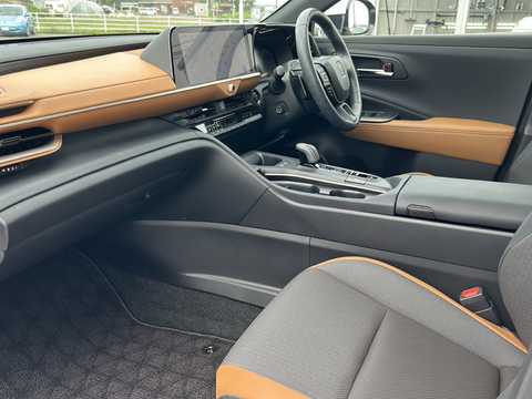 カタログ画像：クラウンクロスオーバー （CROWN CROSSOVER） ＲＳアドバンスド・ザ リミテッド－マットメタル 2023年12月 5AA-TZSH35 2400cc 燃費15.7km / l フロント