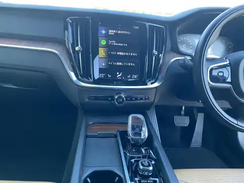 カタログ画像：Ｖ６０ （V60） Ｂ５ インスクリプション 2022年4月 5AA-ZB420TM 2000cc 燃費13.7km / l 内装